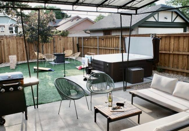 5280 oasis – hot tub + walk to sloan’s lake