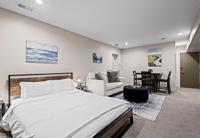 Pet friendly studio by sloan lake for long stays