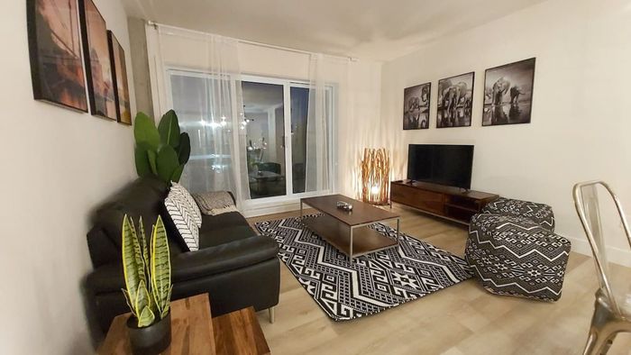 Relax and Unwind – Bright, Spacious Living Room with Stunning Views.
