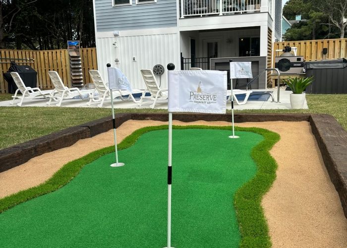 Cf39cc0e 0f99 4ac6 af7c 38c145457572putt putt and bar 3306 png (1)