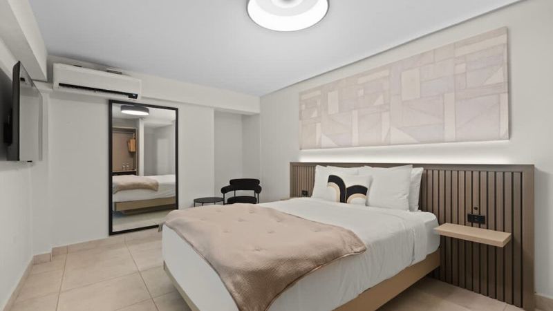 The Weekender | Deluxe Room