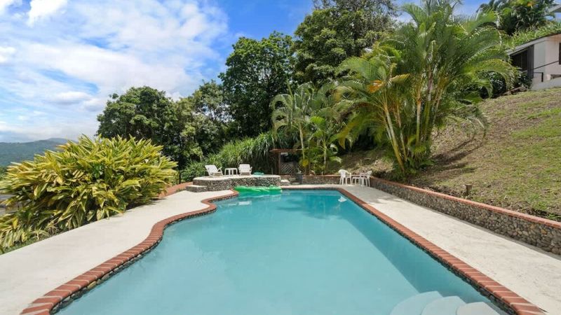 Montmare | Vacation Rental Villa