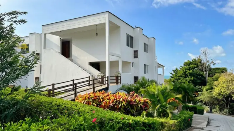 Beachfront | Pool With Views | Family & Friends
