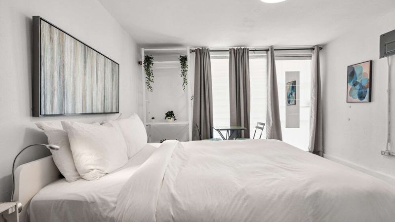 Modern Studio in Miramar | Walk to Convention Ctr