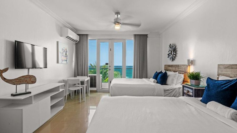 Condado | Oceanfront With Tub