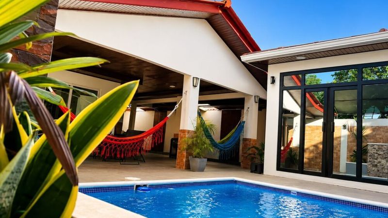 Chitré | Modern House With Pool & A/C
