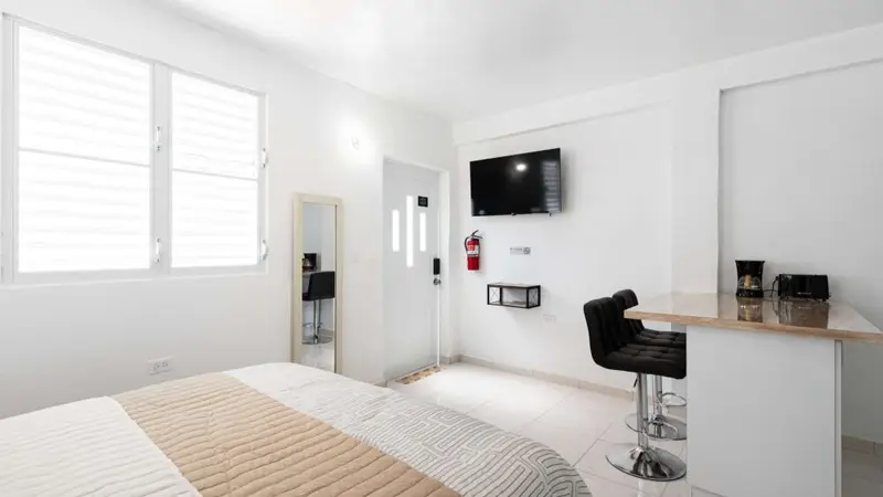 Cozy Queen Haven: Close to El Yunque & Beach