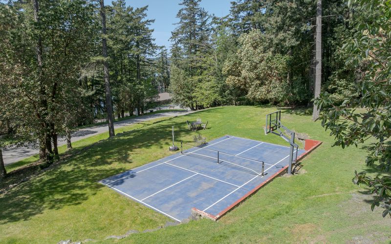 12aeb98e ee36 4739 bd0e 19080cae4418 homerunner