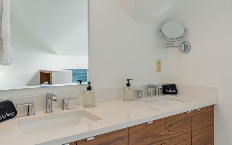 1352dd0e 62d9 46c4 8cea e4601d12bd6d homerunner