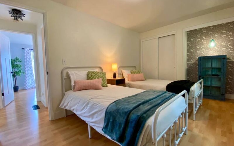 2accabda 5601 4fed 9637 9477a5ace3df homerunner