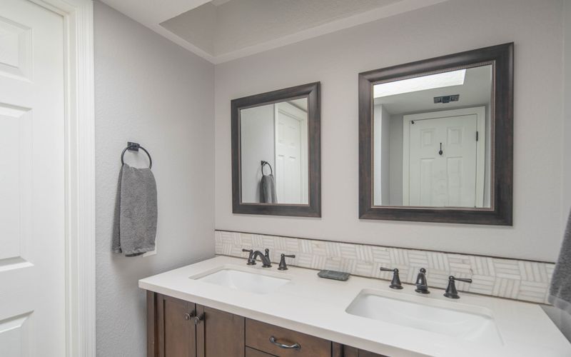 350b5444 0549 458d a8ed ede82ad28873 homerunner