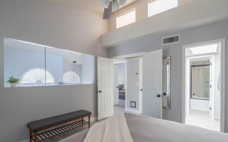 6cfa79fb f1c4 41da a88b ee18c6cde39d homerunner