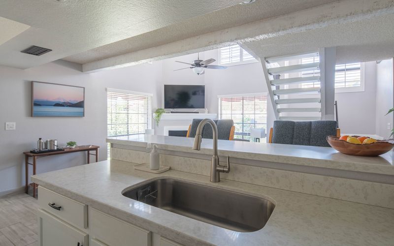 7ebfdf0b 2552 441d 9346 749fc4c012bc homerunner