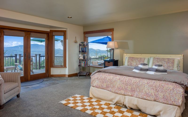 815a042f 7134 4800 a8bf 3976e34b27ce homerunner