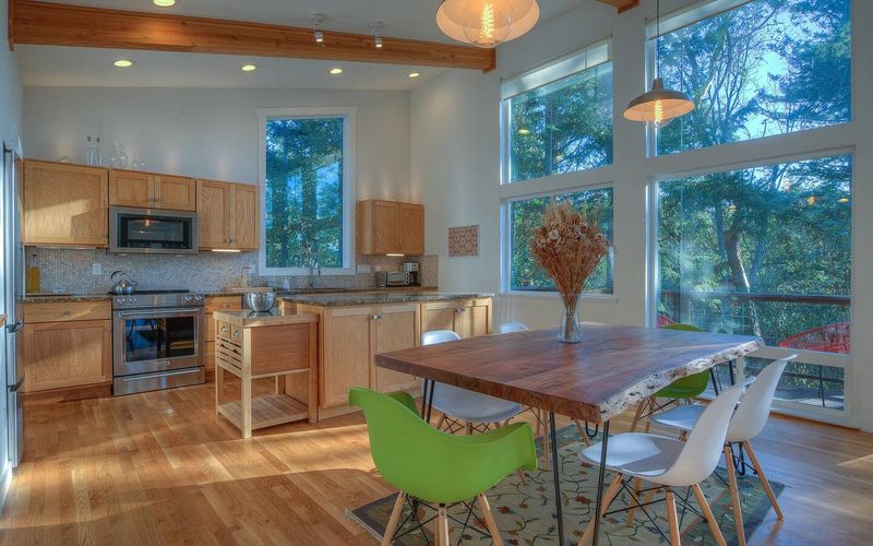 b6ff8dc4 13ce 49e4 b1bb d173955a8682 homerunner