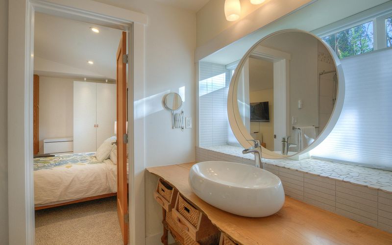 bacd3d64 b9ca 440e a74e ad366c89730f homerunner