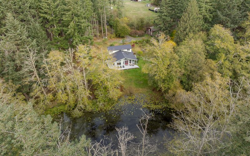 c713c64d bbb6 4d29 86b6 54899bac996b homerunner