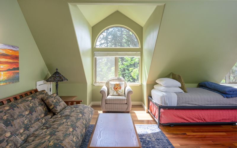 ea7ae3d5 8128 4e8b ab93 29b03e0c3584 homerunner