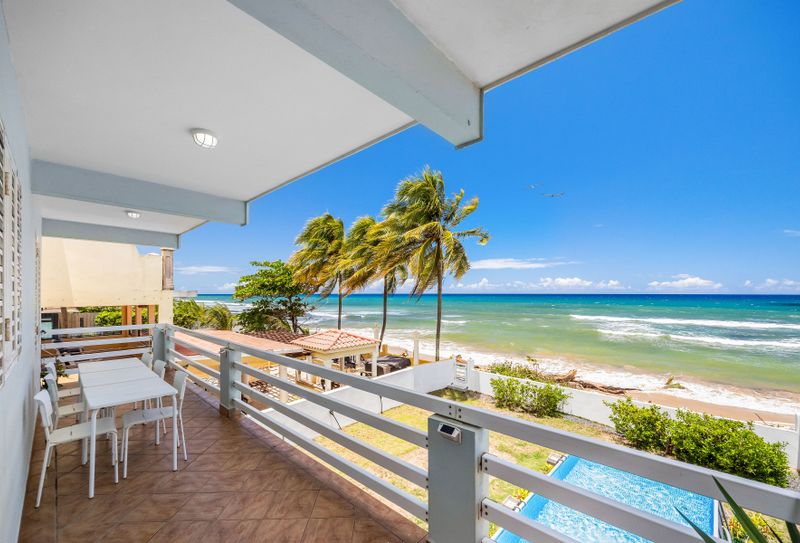 Fully equipped kitchen for home-cooked meals. Enjoy breakfast or dinner with natural light and a cozy island feel.