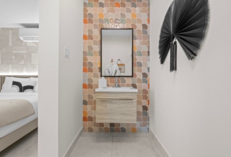 Stylish and modern bathroom.