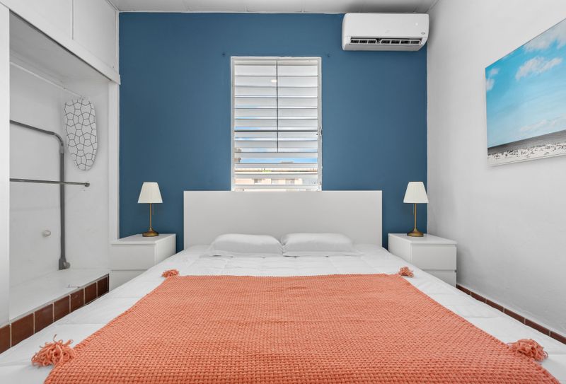 Bright and airy bedroom with a comfortable bed for a restful stay.