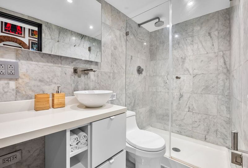 Sparkling clean: Enjoy the simplicity and brightness of this area.