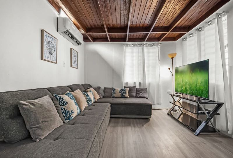 Modern decor, ample natural light. Stylish rental.