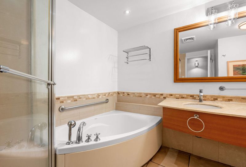 Condado | Oceanfront With Tub 5 byqibsujadmesoo1eg0c