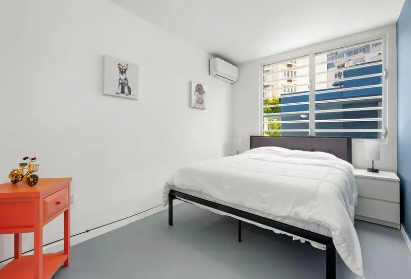 Second queen bedroom with A/C near Condado Beach