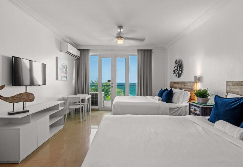 Condado | Oceanfront With Tub 1