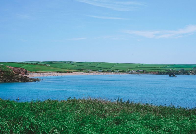 The best breakfast spots near thurlestone cover image