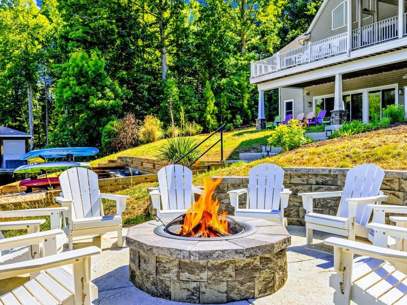Fire Pit - Gather around the stone fire ring as the sun drops, the perfect close to a full day out on the water.