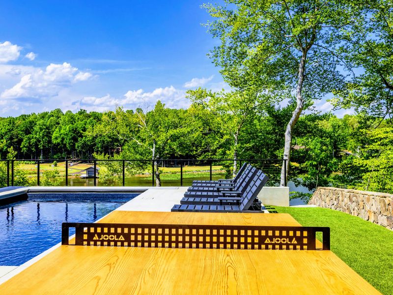 Putting Green - A dedicated green for short-game bragging rights between swims.