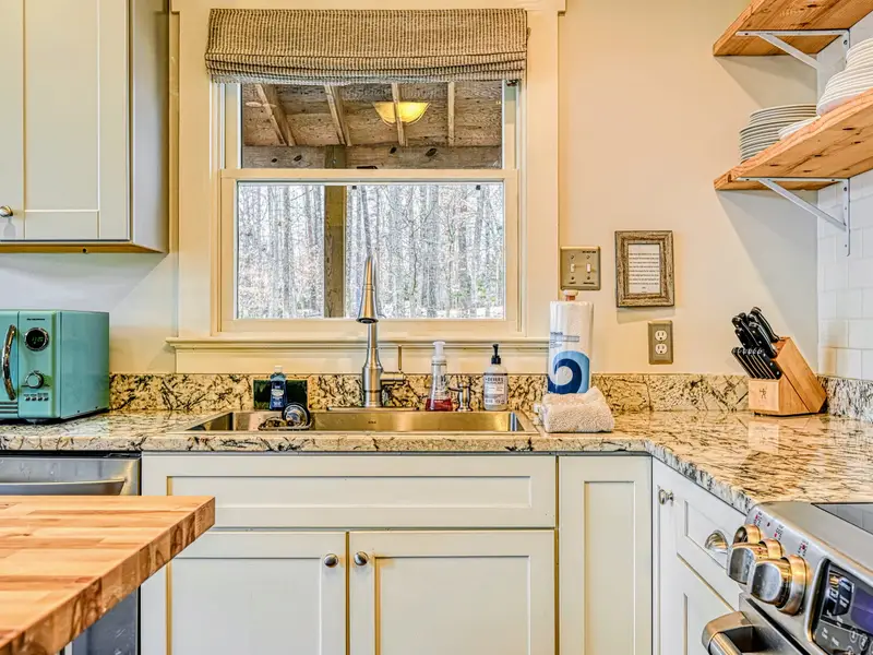 Kitchen - Everything a serious cook needs, set up for easy meals after a day on the lake.
