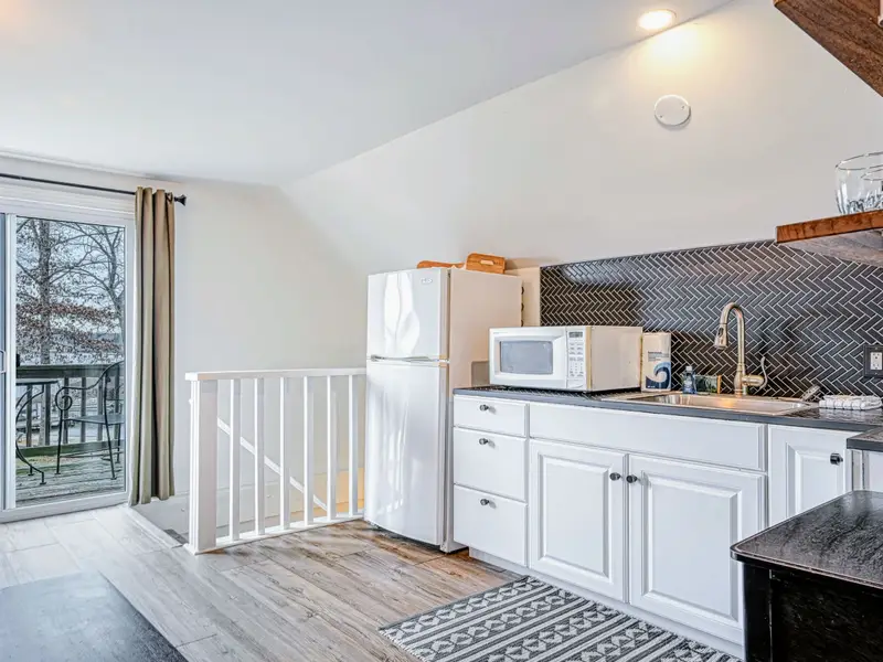 Guest Suite - Compact and complete, the kitchenette makes the suite a true home away from home.