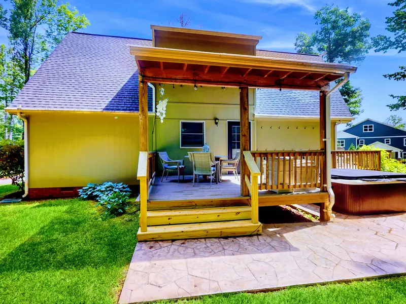 Exterior - A lakeside gazebo and open lawn give the property even more room to relax outdoors.