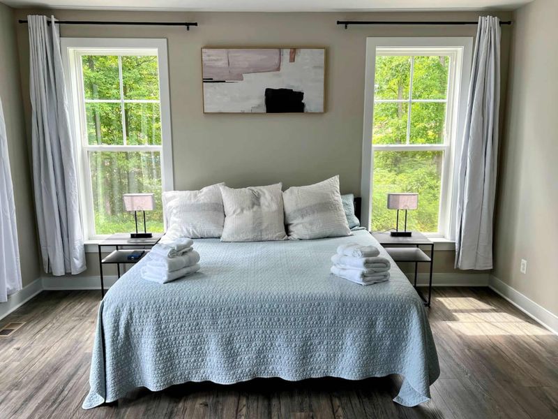 Super comfy memory foam beds and soft linens.