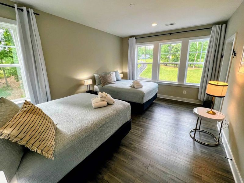 Upstairs "Jill" Double Queen bedroom.