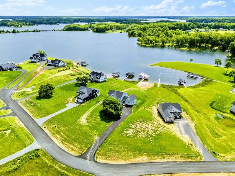 Backyard - A bird's-eye look at the lakeside neighborhood, showing just how quiet and tucked-away this stretch of water stays.