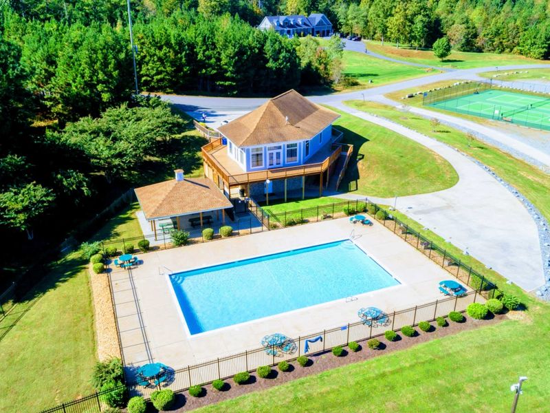 Neighborhood Common Areas - Community amenities at The Waters at Lake Anna: pool, tennis, pickleball, beach, and playground.