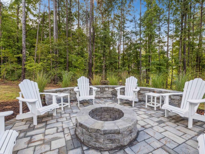 Enjoy cozy nights around our beautiful fire pit, perfect for roasting marshmallows and making s'mores while surrounded by the tranquility of nature.