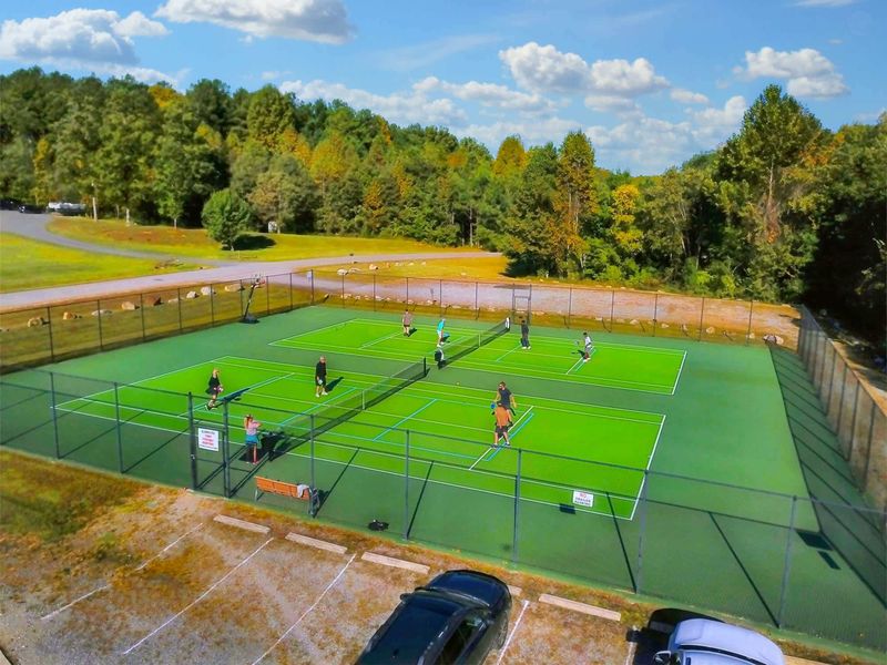Neighborhood Common Areas - Community amenities at The Waters at Lake Anna: pool, tennis, pickleball, beach, and playground.