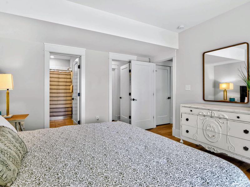 Suite 2 - Antique white dresser, en-suite bath just steps away, easy mornings and easier nights.