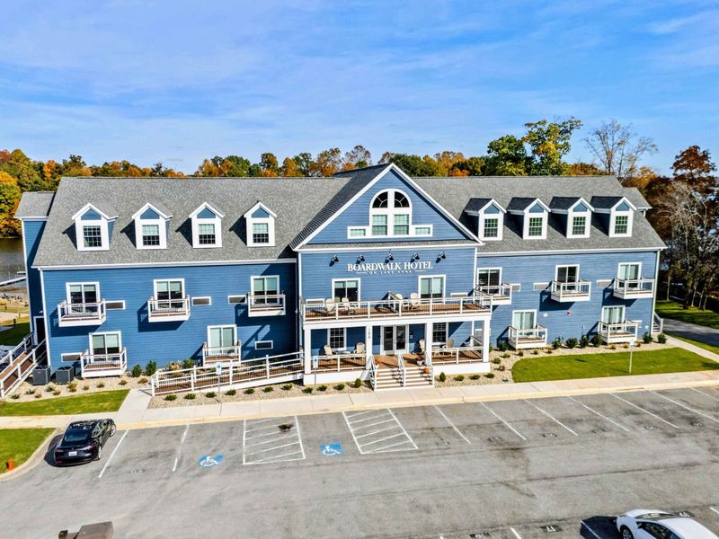 Local Hotel and Restaurant with walking distance