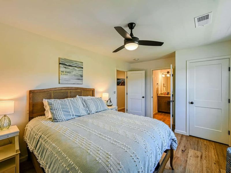 Suite #2 - Ensuite, quiet, outfitted for the couple who wants their own space.