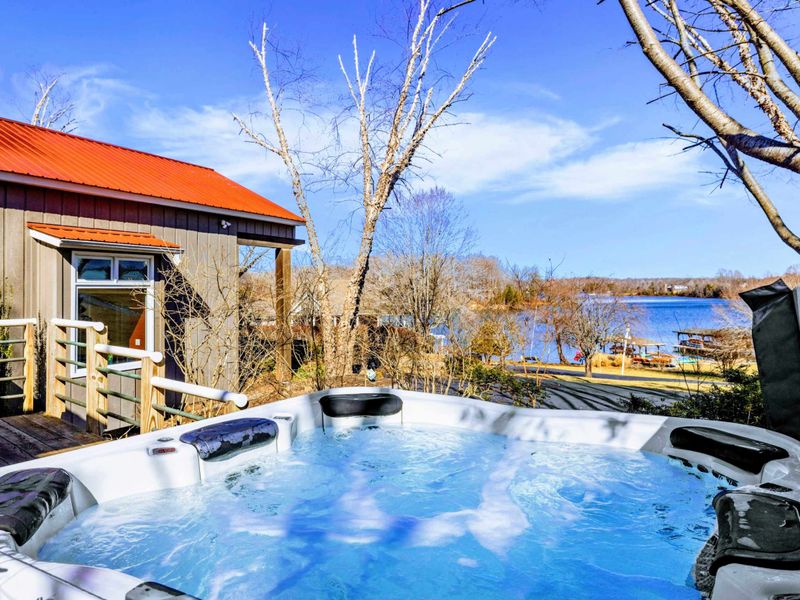 Private Hot Tub with Stunning Lake Views - Unwind in this soothing hot tub while taking in breathtaking Lake Anna views. Perfect for relaxing after a day on the water or enjoying a peaceful sunset from your private retreat.