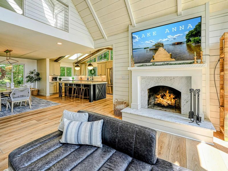 Lakefront Living: The perfect mix of indoor comfort and breathtaking Lake Anna beauty.