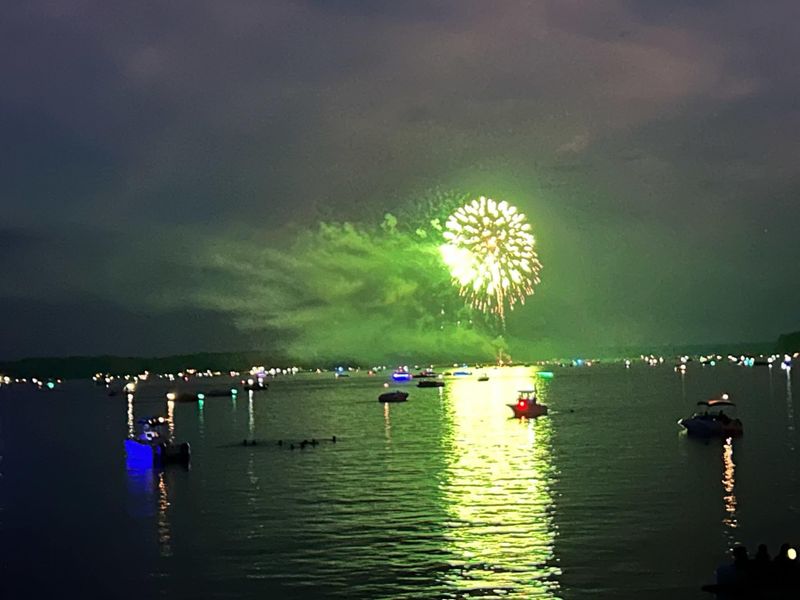 Fireworks from the Property: Enjoy front-row views of Lake Anna’s spectacular fireworks display—right from your own backyard or dock. An unforgettable way to celebrate independence.