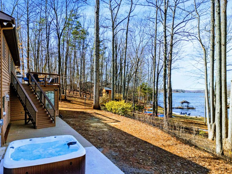 Bubbles & Views – A luxurious hot tub experience with a perfect view.