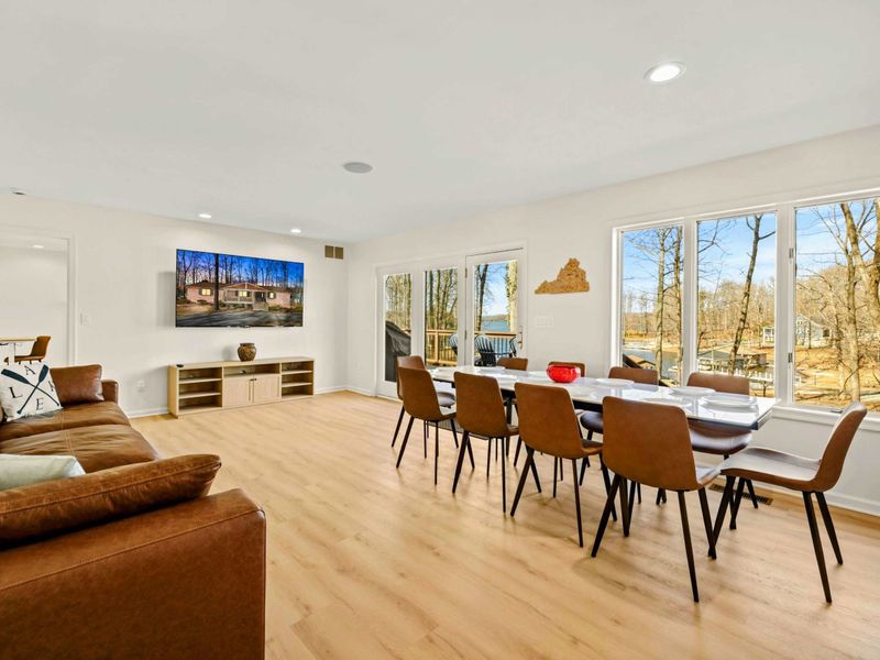 Stylish Dining – A perfect space for shared meals and lake views.